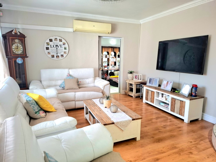 3 Bedroom Property for Sale in Tygerdal Western Cape